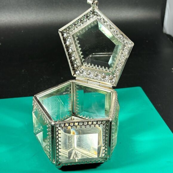 Nicole Miller Silver Tone Beveled Glass Footed Ornate Jewelry/Trinket Box - Picture 3 of 7